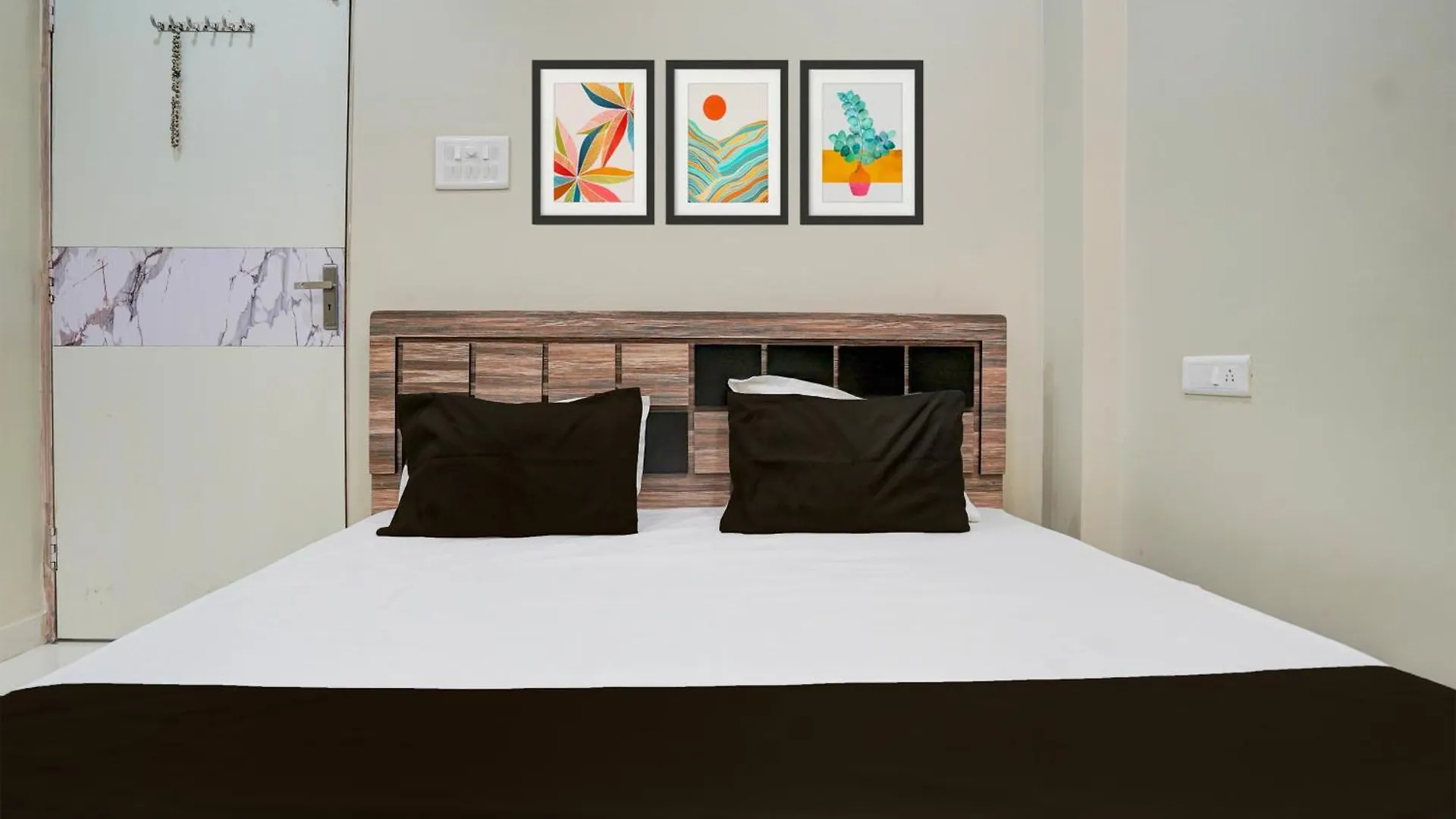 Hotel O Shiv Balaji Guest House Varanasi 0*,  India